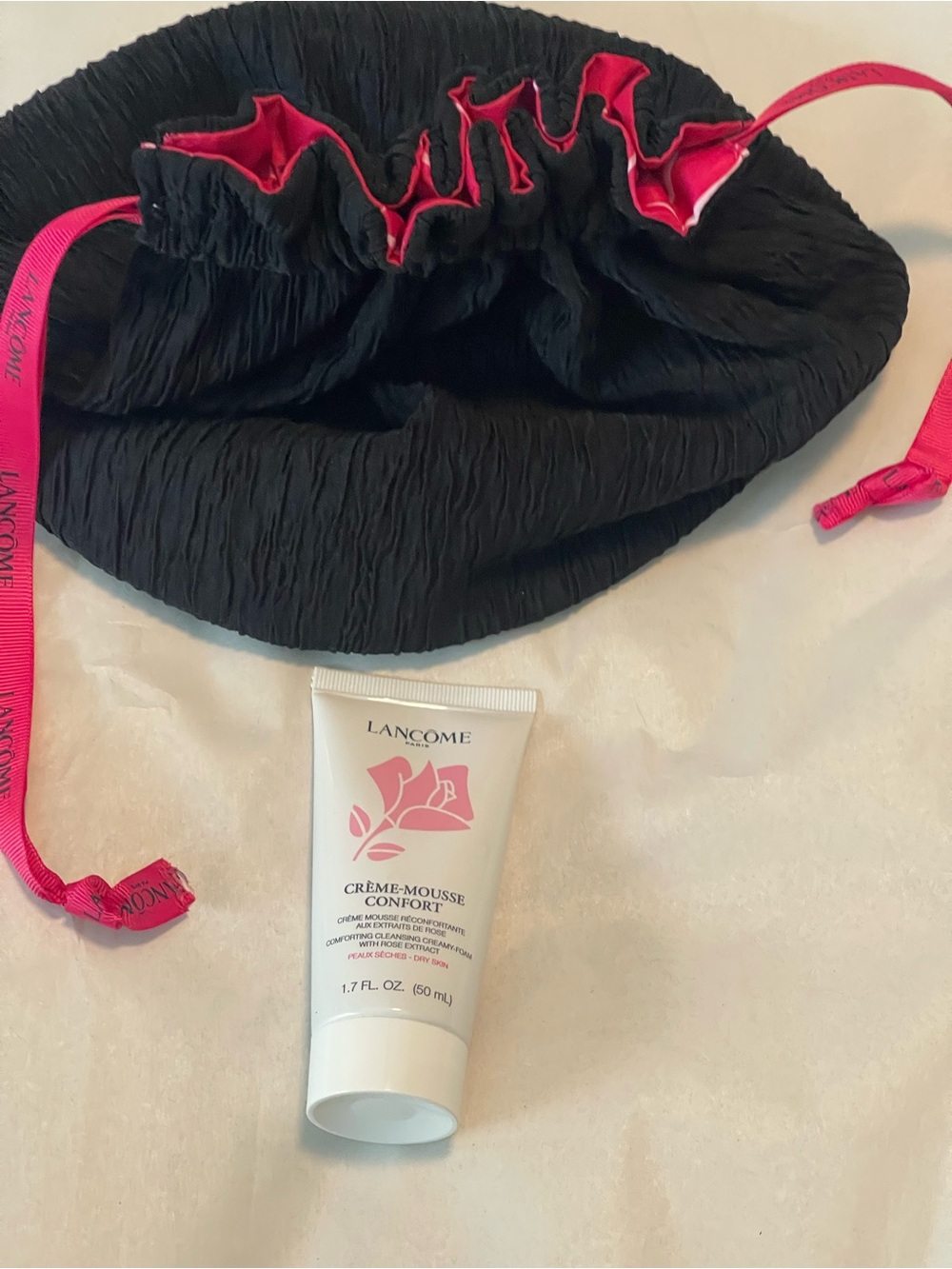 Lancôme Crème-Mousse Confort Cleanser with Black & Pink Drawstring Makeup Pouch